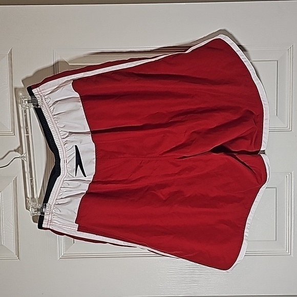 Speedo Swim Trunks Size L Red - Picture 3 of 4